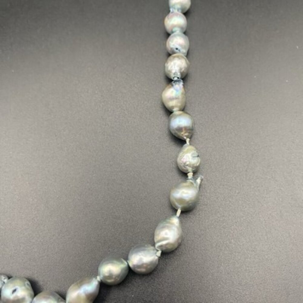 Vtg Gray Baroque Cultured Pearl Necklace 18" Hand-Knotted Sterling Silver Clasp - Picture 3 of 9